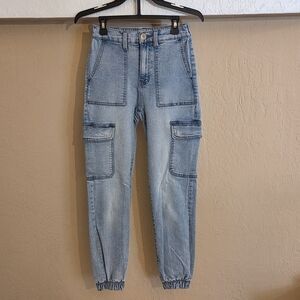 SO Women's Light Blue Ankle Cargo Jeans